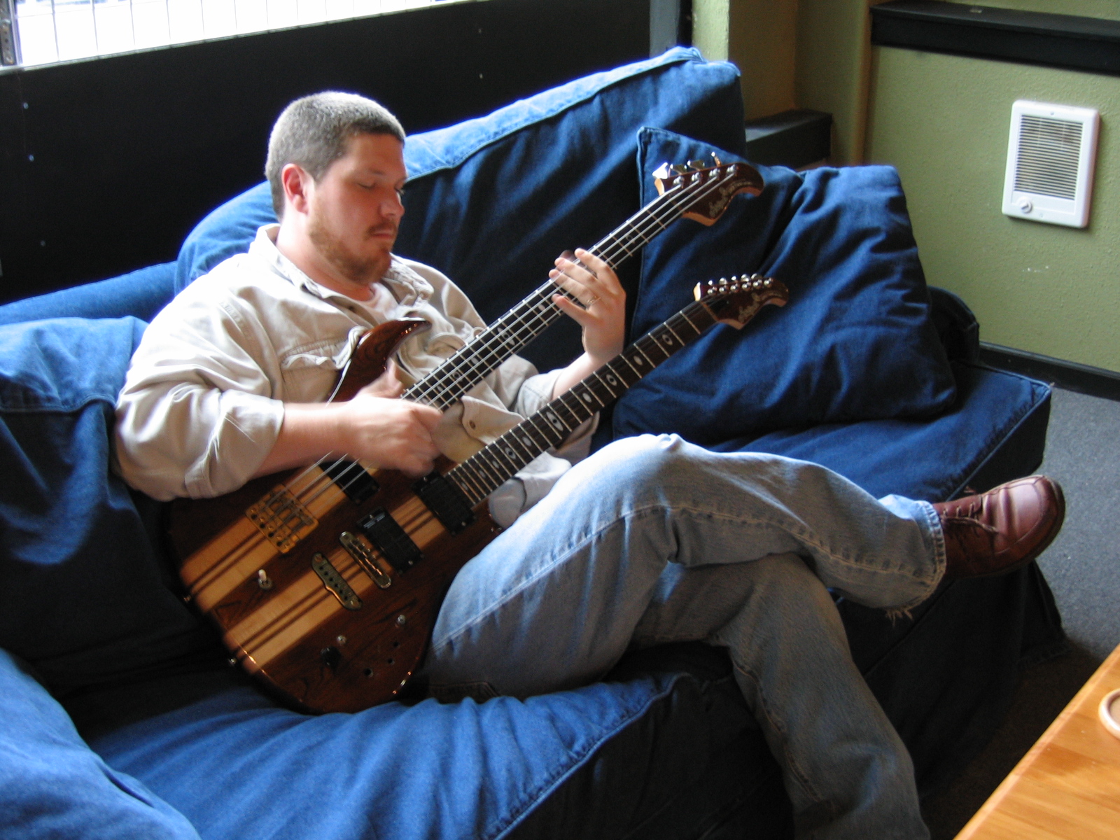 About Fearless Guitars, Portland, Oregon